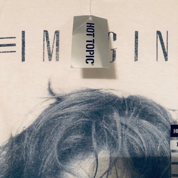 JOHN LENNON “IMAGINE” tshirt. New with tags, no smoke house. - Picture 4 of 5